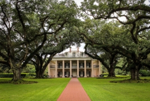 Oak Alley exterior